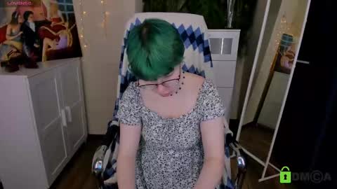 Snapshot of melissa_wells chatting on February 24, 8:47 pm Melissa online show from February 24, 8:47 pm