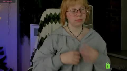 Melissa online show from April 16, 8:30 pm