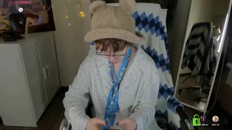 Melissa online show from November 7, 9:42 pm