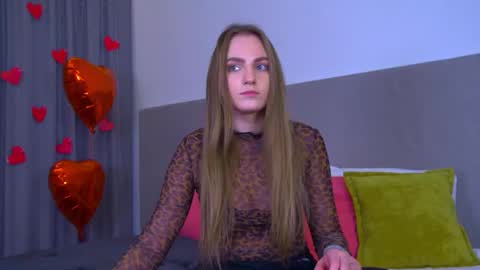 Snapshot of melissamelrey chatting on February 24, 5:53 pm MelissaBerry online show from February 24, 5:53 pm