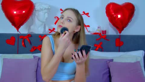 Snapshot of melissamelrey chatting on February 17, 6:53 am MelissaBerry online show from February 17, 6:53 am