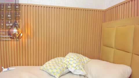    online show from October 25, 8:48 pm