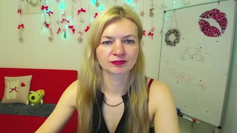 Melissa online show from April 1, 1:41 pm