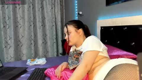 Melissa online show from March 5, 1:50 pm