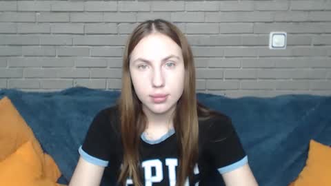 Snapshot of mellingi chatting on October 19, 6:48 am mellingi online show from October 19, 6:48 am
