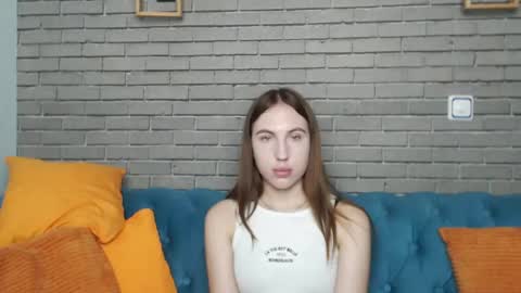 Snapshot of mellingi chatting on September 21, 5:28 am mellingi online show from September 21, 5:28 am