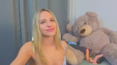  Mellisa online show from December 13, 10:59 pm