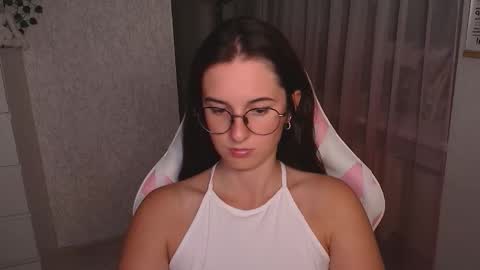 Snapshot of mellonmayre chatting on September 25, 8:17 pm mellonmayre online show from September 25, 8:17 pm