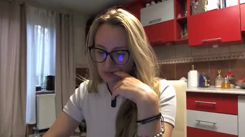 Melly online show from October 23, 7:14 am