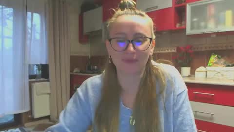 Snapshot of melly_rosey chatting on February 8, 2:27 pm Melly online show from February 8, 2:27 pm
