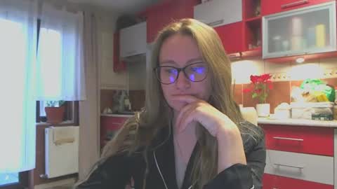 Snapshot of melly_rosey chatting on February 14, 7:07 am Melly online show from February 14, 7:07 am