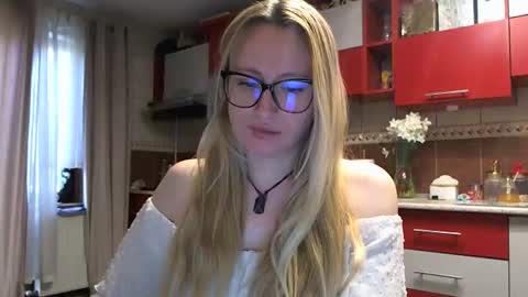 Melly online show from April 17, 6:48 am