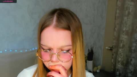 Snapshot of melmooon chatting on January 16, 5:55 pm MelMooon online show from January 16, 5:55 pm