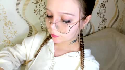 Snapshot of melmooon chatting on October 10, 8:58 pm MelMooon online show from October 10, 8:58 pm