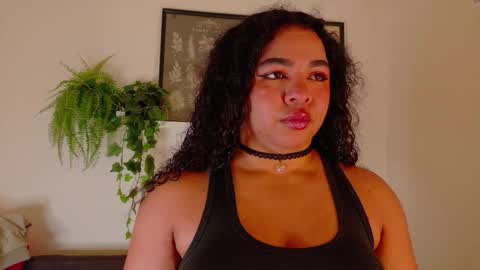  Memphis Williams  online show from February 8, 11:25 am