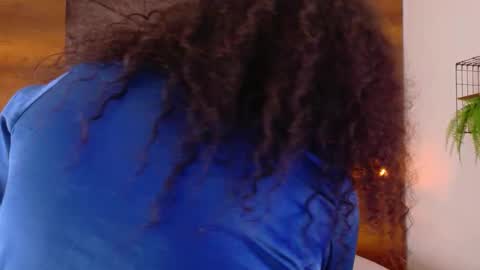  Memphis Williams  online show from March 6, 7:36 am