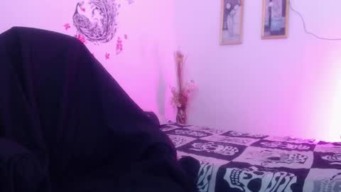 Snapshot of menfismuller1 chatting on January 18, 6:32 pm menfismuller online show from January 18, 6:32 pm