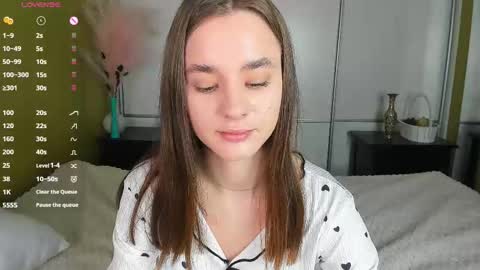 Julie online show from March 25, 10:18 am