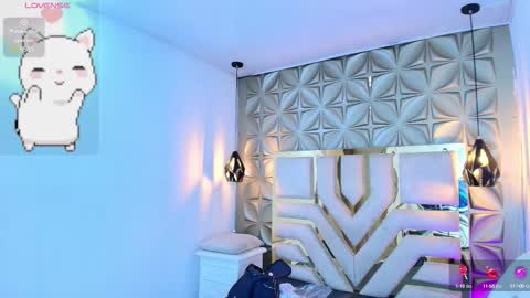    online show from September 21, 8:40 pm