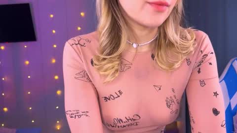 Snapshot of mercedes_robins chatting on September 28, 4:52 am Molly online show from September 28, 4:52 am