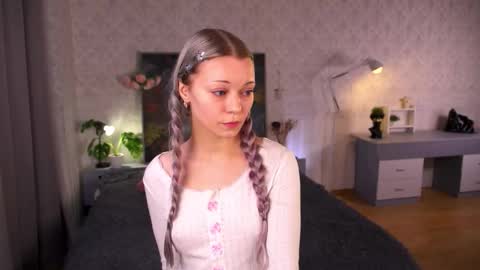 Stacy online show from December 3, 1:46 pm