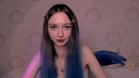 mermaidvibestides online show from December 18, 11:09 pm