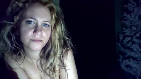 mezzy69 online show from January 12, 9:47 am