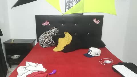 mhia1972 online show from February 27, 12:21 am