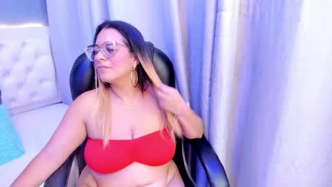 MHONIK BELUCI online show from February 12, 4:52 pm