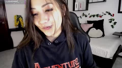 Mia zoe online show from November 14, 9:59 pm