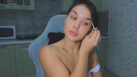 Snapshot of mia___lunaa chatting on October 20, 7:39 pm Mia online show from October 20, 7:39 pm