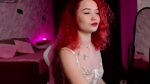 Mia  GMT7 Mon Tue Wen Thur 1000am-0300pm Sat 0300am-0900am online show from December 5, 12:43 am