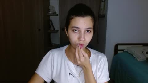 Mia online show from February 18, 4:55 am