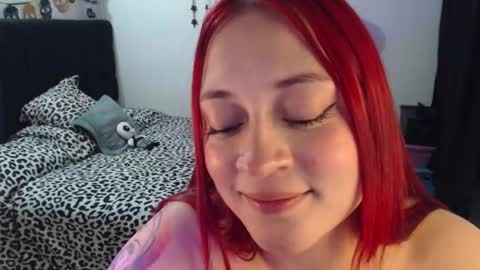 mia online show from February 9, 1:41 am