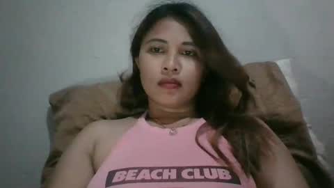 Snapshot of mia_bella04 chatting on February 1, 4:24 am mia_bella04 online show from February 1, 4:24 am