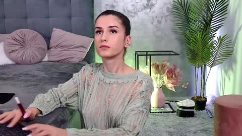 Freya Allen online show from January 20, 9:22 pm