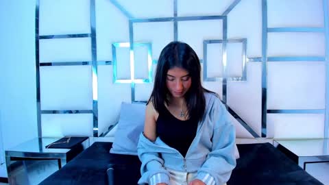 mia_clark18 online show from October 7, 4:06 am