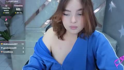 Mia online show from March 15, 3:14 pm