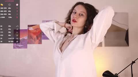 Mia  online show from February 9, 3:36 pm