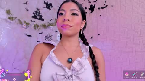 Mia online show from November 4, 2:44 pm