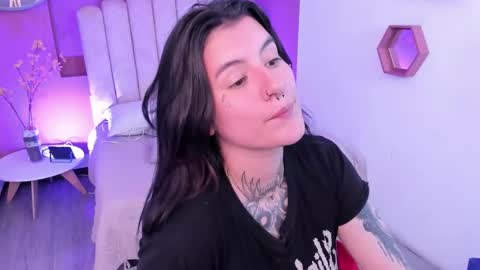 Val  online show from February 12, 8:10 pm