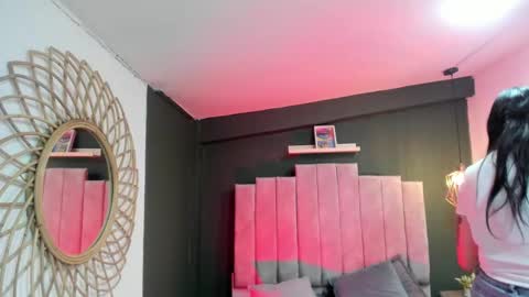 Val  online show from February 24, 7:56 pm