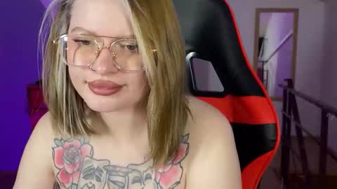Snapshot of mia_kamp chatting on September 29, 7:30 pm Mia online show from September 29, 7:30 pm