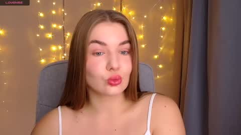 Snapshot of mia_lemm chatting on September 22, 8:13 am mia_lemm online show from September 22, 8:13 am