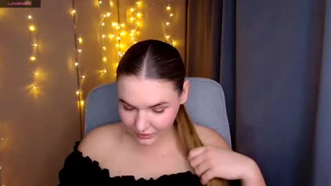 Snapshot of mia_lemm chatting on October 13, 8:17 am mia_lemm online show from October 13, 8:17 am