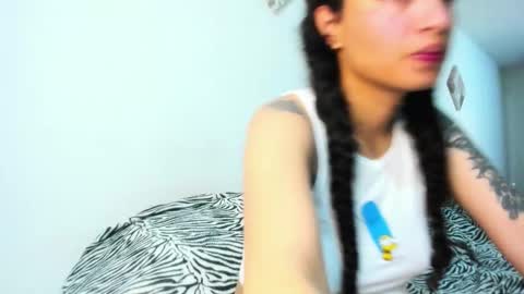 Mia online show from October 27, 9:49 am