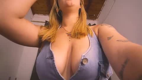 mia independent model online show from March 26, 1:13 pm