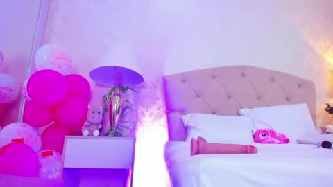 mia montess online show from April 10, 4:46 pm