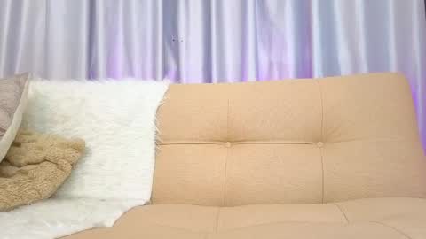 Mia online show from March 31, 12:38 pm