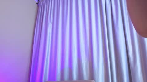 Mia online show from March 12, 12:30 pm